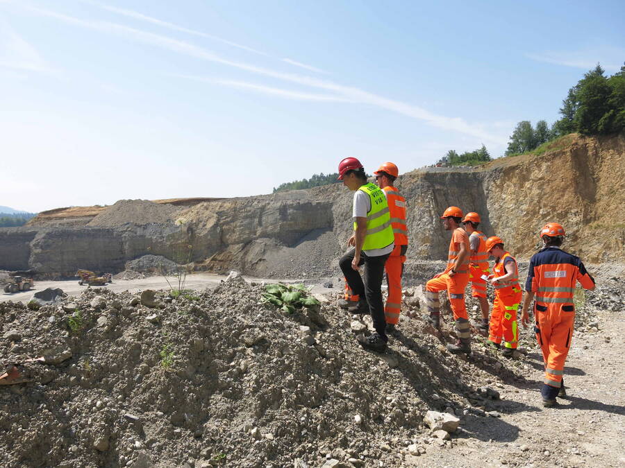 Jakobsberg-Egg Visite de la carrière par l’équipe interdisciplinaire de projet: les échanges sur place se sont révélés très précieux pour la planification appropriée du projet.